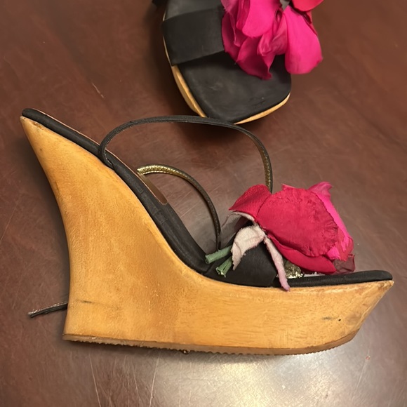 Dolce and Gabbana platforms - Picture 3 of 7